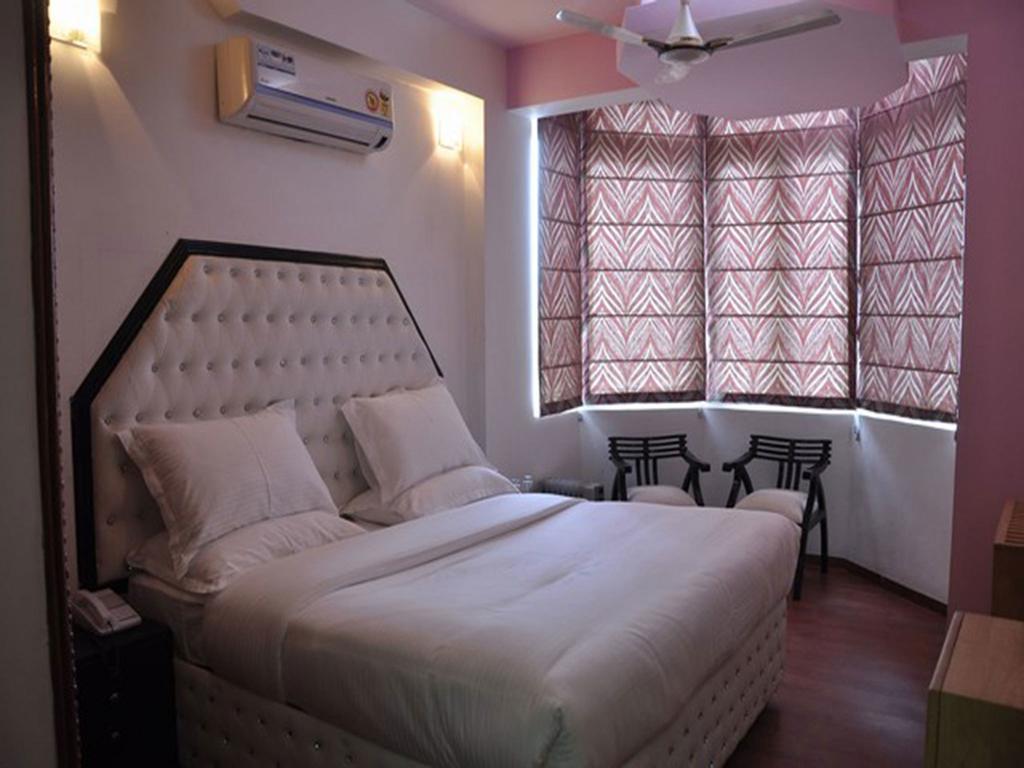 The Royal Court Hotel Nainital Room photo